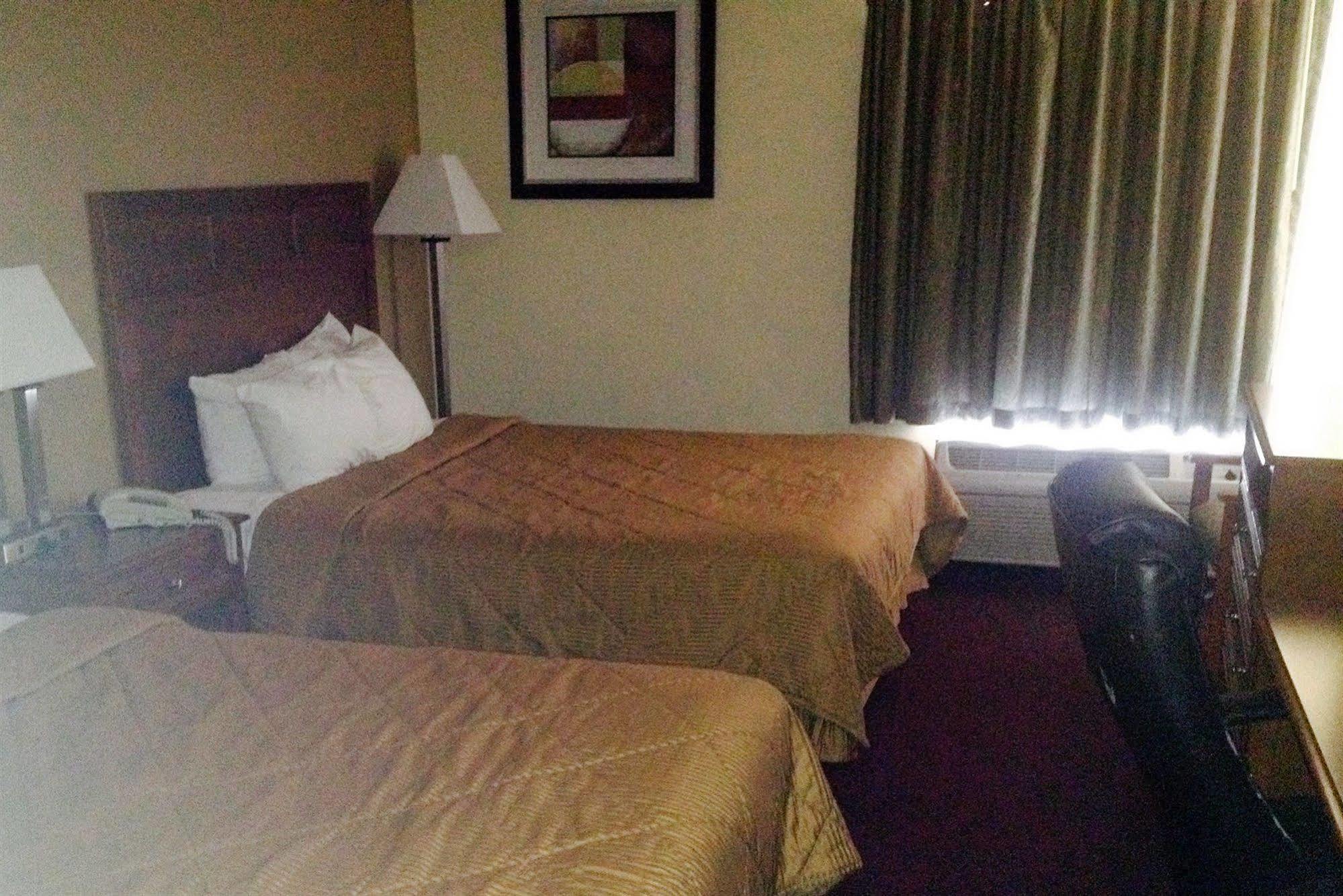 The Best Inn & Suites Markham Esterno foto